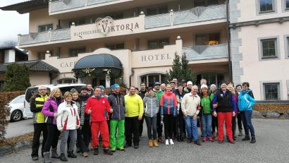 Bild: mab
Der Skiclub unterwegs.