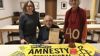 Bild: exb
Die Aktiven von Amnesty International in Amberg (von links): Anne Kuchler, Johann Ott und Mechthild König.