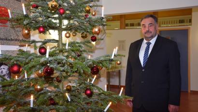 Bild: fla
Bürgermeister Josef Beimler blickt in der Jahresabschlusssitzung auf das Jahr 2018 zurück.