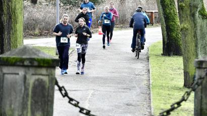Bild: exb
Auf trockener Strecke ohne Schnee und Eis ging es im vergangenen Jahr beim Silvesterlauf am Max-Denkmal vorbei. Nach den Vorhersagen soll es auch diesmal nicht allzu winterlich werden.