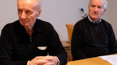 Bild: le
Ihre Amtszeit als Mitglieder des Aufsichtsrats läuft 2019 ab: Alfons Lehner (rechts) gehört dem Gremium bereits 52 Jahre an, Hans Lindner ist 32 Jahre dabei und zurzeit stellvertretender Vorsitzender. Nach dem Willen von Vorstand und Aufsichtsrat sollen sie 2019 für ein Jahr ihr Mandat behalten um das Jubiläumsjahr 2020 aktiv mitfeiern können.
