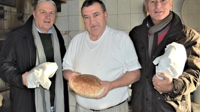 Bild: rgr
Hans Speckners Steinofen-Brot ist auch über Grafenwöhr hinaus bekannt.