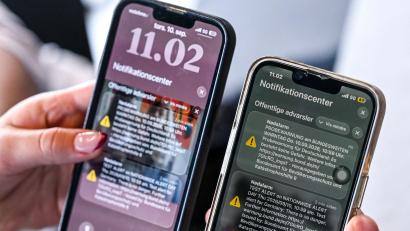 Bild: Jens Kalaene/dpa
Um 11.00 Uhr machten deutschlandweit die Mobiltelefone Alarm.