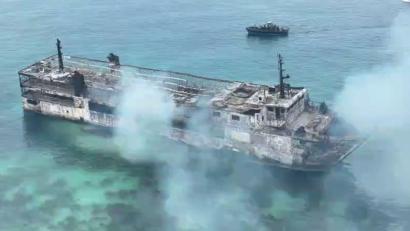 Bild: Philippine Coast Guard/dpa
Es sollen mehr als 130 Menschen an Bord der Fähre gewesen sein.