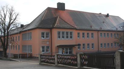 Bild: Werner Robl
Die Grund- und MIttelschule Wiesau.