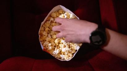Bild: Sebastian Gollnow/dpa
Am Wochenende bieten viele Kinos vergünstigte Vorstellungen an. (Symbolbild)