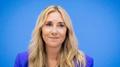 Bild: Christoph Soeder/dpa
Bayerns Schulen sind aus der Sicht von Kultusministerin Anna Stolz gut auf das neue Schuljahr vorbereitet. (Archivbild)