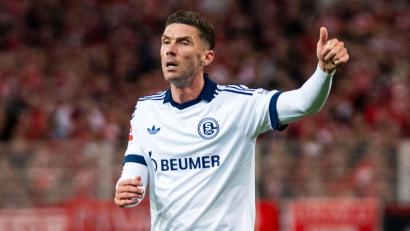 Bild: Julius Frick/dpa
Trifft beim Ex-Club: Schalke-Profi Robin Gosens.