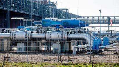 Bild: Hauke-Christian Dittrich/dpa
Blick auf einen Gasspeicher: Deutschlands Gasspeicher sind deutlich leerer als in den Vorjahren.