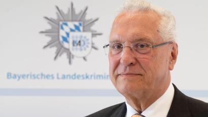 Bild: Peter Kneffel/dpa
Joachim Herrmann (CSU), Bayerns dienstältester Innenminister, wird am 21. September 70 Jahre alt. (Archivbild)