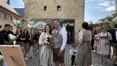 Bild: Heidi Kurz
Eine echte Trachtenhochzeit feierten Annalena und Michael Pirner