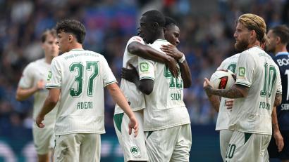 Bild: Fabian Strauch/dpa
Fürth freut sich über den Ausgleichstreffer in Bochum.