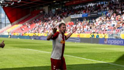 Bild: Sascha Janne
Lucas Hermes (hier im Spiel gegen Duisburg) durfte auch auf dem Aachener Tivoli über ein Tor von ihm jubeln.