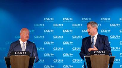 Bild: Sven Hoppe/dpa
Markus Söder (rechts) und der österreichische Kanzler wollen AfD und FPÖ klein halten.