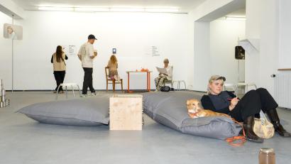 Bild: Kunstverein Weiden
Der Kunstverein Weiden zeigt eine Gruppenausstellung zu sozialen Geflechten.