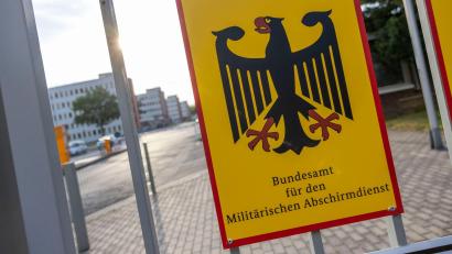 Bild: Thomas Banneyer/dpa
Zum Stichtag 1. Dezember 2025 hatte der MAD laut Bericht rund 1.600 Bedienstete. (Symbolbild)