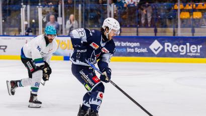 Bild: Werner Moller
Erhält der neue Kanadier Brayden Tracey (rechts) von den Blue Devils Weiden rechtzeitig vor dem Saisonstart einen deutschen Pass?