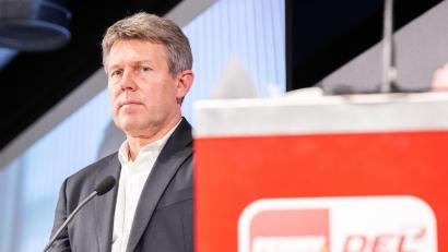 Bild: Marcel Kusch/dpa
DEL-Chef Gernot Tripcke gefällt die Terminierung der NHL-Spiele in Deutschland nicht. (Archivbild)