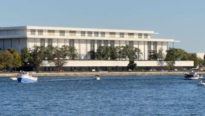 Bild: Andrej Sokolow/dpa
Das Kennedy Center ist ein politischer Zankapfel geworden. (Archivbild)