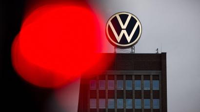 Bild: Moritz Frankenberg/dpa
Ein Wirtschaftspsychologe warnt: Die Krise bei Volkswagen kann Auswirkungen auf die Personalgewinnung haben. (Archivbild)