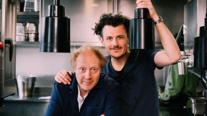 Bild: Ingo Pertramer
Rubey und Schwarz gastieren mit ihrem Programm "Das Restaurant" in Bayreuth.