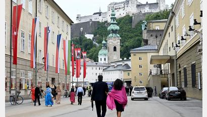 Bild: Barbara Gindl/APA/dpa
Führungswechsel in der Mozartstadt. (Archivbild)