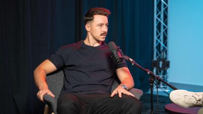 Bild: Noah Wegmüller-Kocher
Niklas Postel war zu Gast im Podcast „Powerplay“ von Oberpfalz-Medien. Der Neuzugang der Blue Devils Weiden spricht über den DEL-2-Titel mit Dresden, ein schwieriges Jahr an der Elbe und seinen Neustart in der Oberpfalz.
