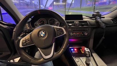 Bild: hop
Bei der Bereitschaftspolizei in Sulzbach-Rosenberg trainieren Polizeischüler in einem Simulator, worauf sie während einer Einsatzfahrt mit Blaulicht achten müssen.