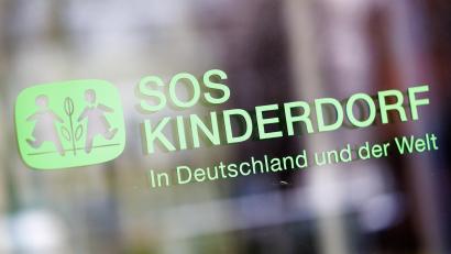 Symbolbild: Matthias Balk/dpa
Das SOS-Kinderdorf Oberpfalz sucht neue ehrenamtliche Familienpaten.