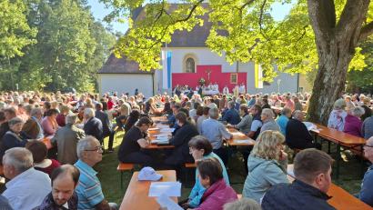 Bild: Lothar Trager
Aufgrund des prognostizierten Wetters werden auch heuer wieder zahlreiche Wallfahrer auf dem Eggenberg erwartet