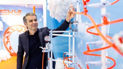 Bild: Daniel Karmann/dpa
Bahri Kurter war seit 2023 Vorstand für Entwicklung, Marketing und Vertrieb bei Playmobil. (Archivbild)