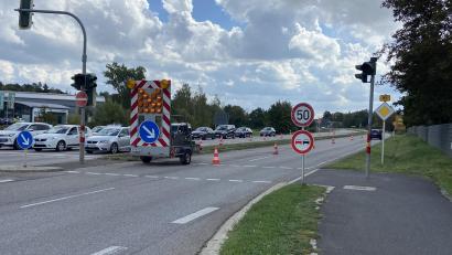 Bild: Andreas Ascherl
Achtung, hier wird eine Fahrspur gesperrt. Am sogenannten Schmetterling in Amberg muss die Fahrbahn erneuert werden.
