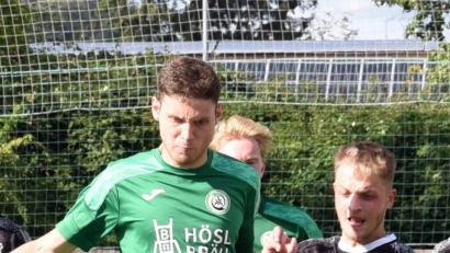 Archivbild: Rudi Gebert
Jakub Nedbaly (grünes Trikot) erzielte am Sonntag beim 1:0-Erfolg des SV Mitterteich in Katschenreuth das Siegtor.