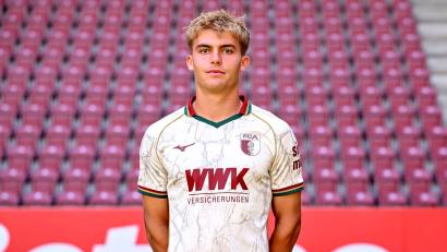Bild: Harry Langer/dpa
Nach wenigen Wochen in Augsburg schon erstmals zum DFB-Team geholt: Hennes Behrens. (Archivbild)