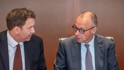 Bild: Michael Kappeler/dpa
Seit Tagen wird auch auf höchster Ebene über eine Entlastung bei den Spritpreisen diskutiert. (Archivbild)