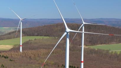 Symbolbild: Rudolf Hirsch
In der Gemarkung Rottendorf bei Schmidgaden sollen drei Windräder entstehen. Der Gemeinderat lehnt allerdings zwei davon ab, weil ihr Standort im Flächennutzungsplan nicht als Windvorranggebiet ausgewiesen ist.