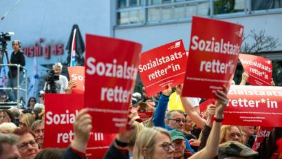 Bild: Pia Bayer/dpa
Wie bereits am 1. Mai soll Nürnberg am 26. September wieder Schauplatz für eine DGB-Kundgebung für mehr Arbeitnehmerrechte werden. (Archivbild)