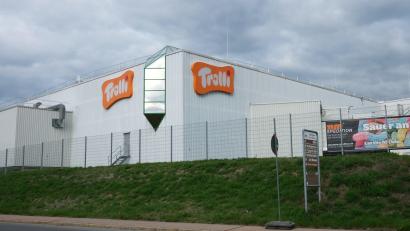 Bild: Rudolf Hirsch
Der Fruchtgummi-Hersteller „Trolli“ möchte den Standort Neunburg vorm Wald ausbauen. Produktionsflächen und Sozialräume sollen erweitert werden. Nach dem positiven Bescheid des Stadtrates soll die Maßnahme noch in diesem Jahr beginnen.