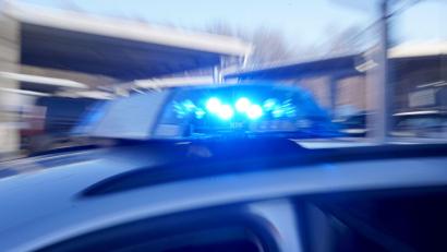 Bild: Marcus Brandt/dpa
Neben den Waffen finden die Beamten auch einen angerauchten Joint. (Symbolbild)