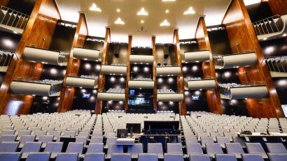 Bild: Thomas Banneyer/dpa
Die Sanierung von Oper und Schauspielhaus in Köln wird an diesem Wochenende mit einem großen Fest gefeiert (Archivbild).