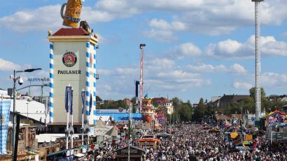 Bild: Karl-Josef Hildenbrand/dpa
Milde Temperaturen, kein Regen – die Startbedingungen fürs Oktoberfest waren perfekt.