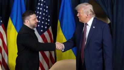 Bild: Ukraine Presidency/Ukrainian Pre/Planet Pix via ZUMA Press Wire/dpa
Der ukrainische Präsident Wolodymyr Selenskyj (l.) hat für kommende Woche ein Treffen mit seinem US-Kollegen Donald Trump (r.) angekündigt. (Archivbild)