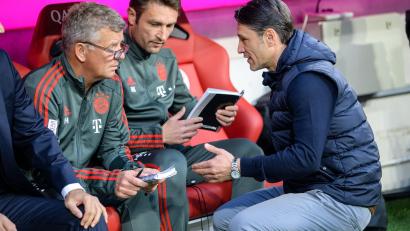 Bild: Matthias Balk/dpa
Der Tod seines ehemaligen Co-Trainers traf auch Niko Kovac (r.). (Archivbild)