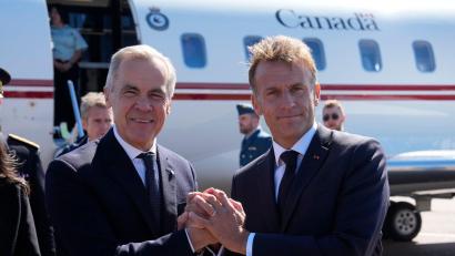 Bild: Adrian Wyld/The Canadian Press/AP/dpa
Carney und Macron wollen die Zusammenarbeit ihrer Länder intensivieren.