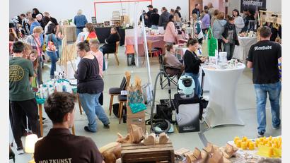 Bild: Robert Dotzauer
Über guten Besuch freute sich das Organisationsteam beim ersten Kulm-Markt in der Sporthalle der SpVgg Neustadt am Kulm.
