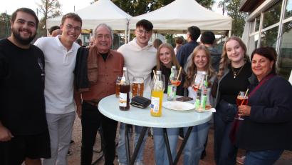 Bild: Konrad Rosner
Party-Stimmung, quer durch alle Generationen, war beim Jubiläumfest des Tennisclubs angesagt.