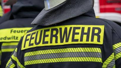 Bild: Daniel Vogl/dpa
Ein Feuerwehrmann erlitt eine Rauchvergiftung bei dem Brand in Wildenberg. (Symbolbild)