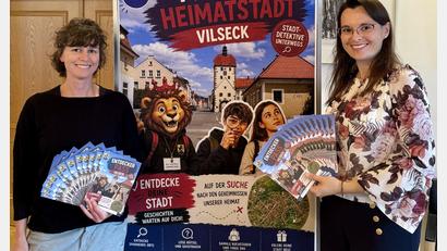 Bild: Stefanie Gradl
Sabrina Lindner und Corinna Leißl (links) stellen am waren für das Projekt verantwortlich. Startschuss ist Sonntag am Herbstmarkt.