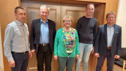 Bild: mfh
Thomas Pröls (Zweiter von rechts) ist neuer Stadtheimatpfleger, seine Stellvertreter Elisabeth Hammer.