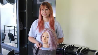 Bild: Evi Wagner
Friseurin ist der Traumjob von Sara Schötz. Sie sagt: „Mir war schon länger klar, dass ich nicht studieren will.“